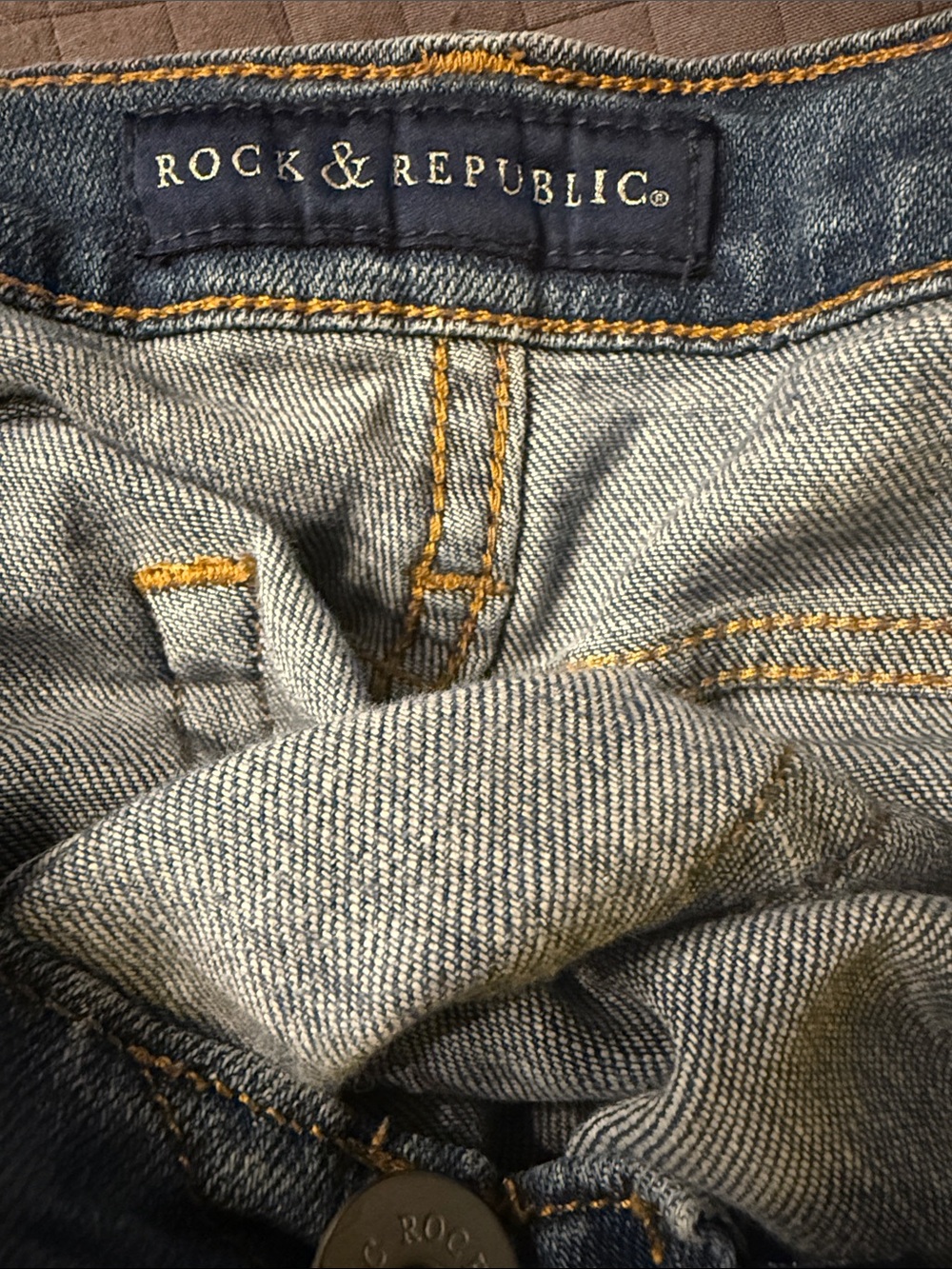 Rock & Republic Men's Light Wash Blue Denim Jeans with Gold Stitching